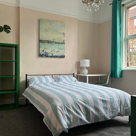 Bohemian Rhapsody Apartment St Leonards-on-Sea ภายนอก รูปภาพ