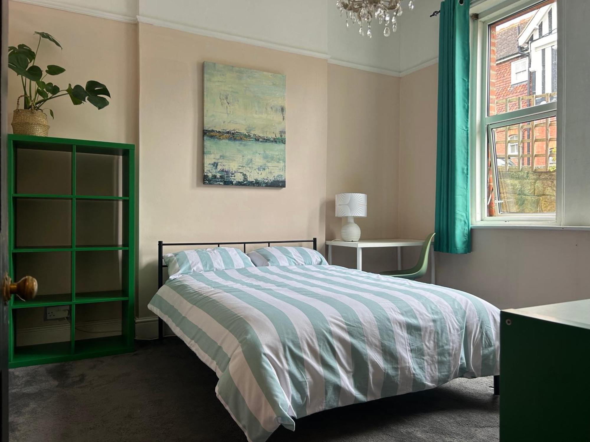 Bohemian Rhapsody Apartment St Leonards-on-Sea ภายนอก รูปภาพ